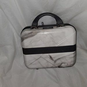 Impressions makeup case